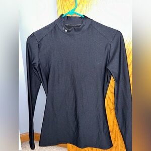 Under Armor Women’s long sleeve cold gear